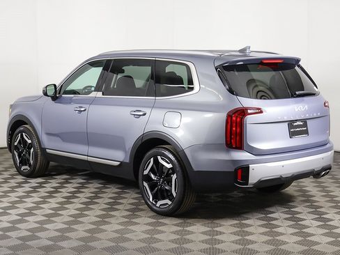 Used 2024 Kia Telluride S w/ S Sunroof Package image 11