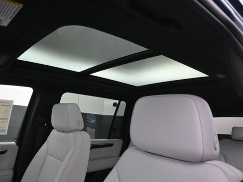 New 2026 Chevrolet Suburban Premier w/ Sun And Tow Package image 21