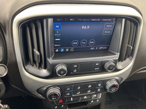 Used 2022 GMC Canyon Elevation w/ Elevation Premium Package image 17