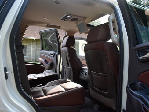 Used 2015 Chevrolet Tahoe LTZ RWD image 24