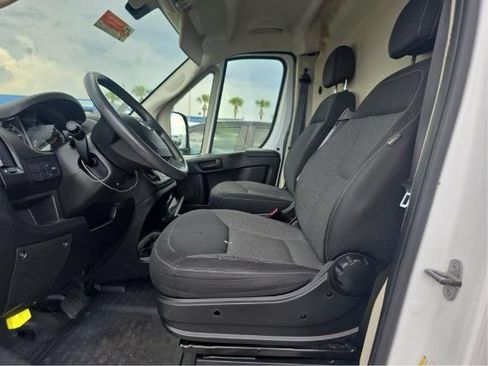 Used 2019 RAM ProMaster 2500 FWD image 4