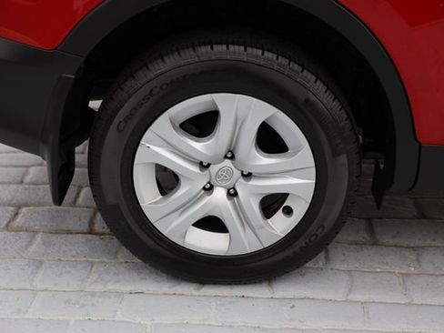 Used 2015 Toyota RAV4 LE AWD/4WD image 36