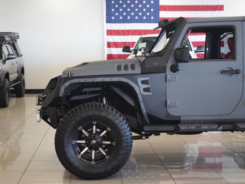 Used 2018 Jeep Wrangler Unlimited Sport S image 22