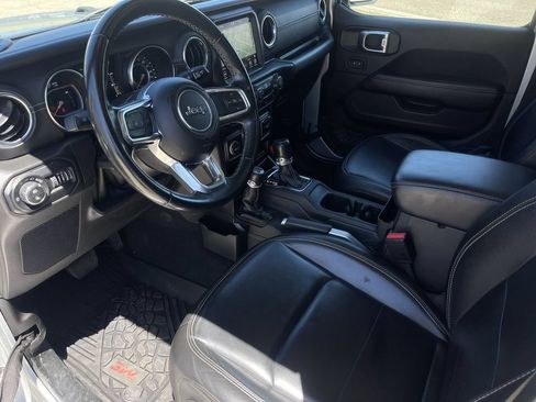 Used 2022 Jeep Gladiator Overland w/ Popular Equipment Package AWD/4WD image 10