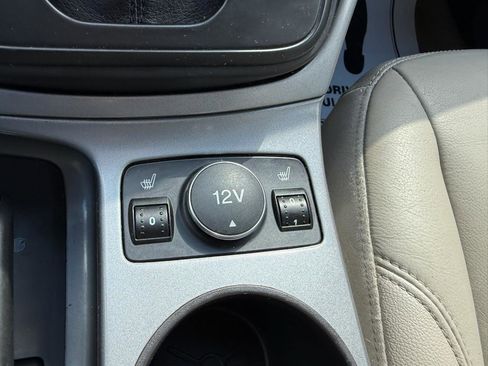 Used 2015 Ford Escape SE w/ Equipment Group 201A image 6