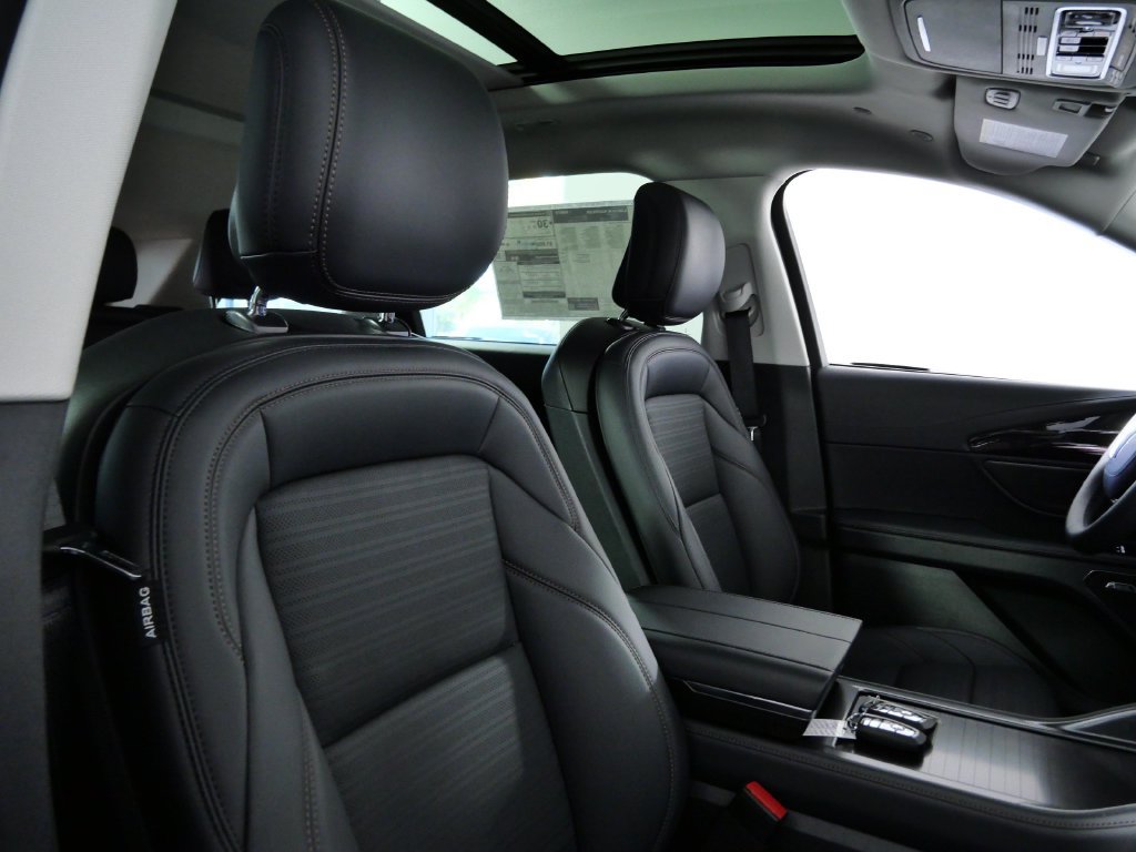 New 2026 Lincoln Nautilus Reserve AWD/4WD image 10