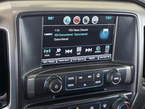 Used 2018 Chevrolet Silverado 1500 LT AWD/4WD image 16
