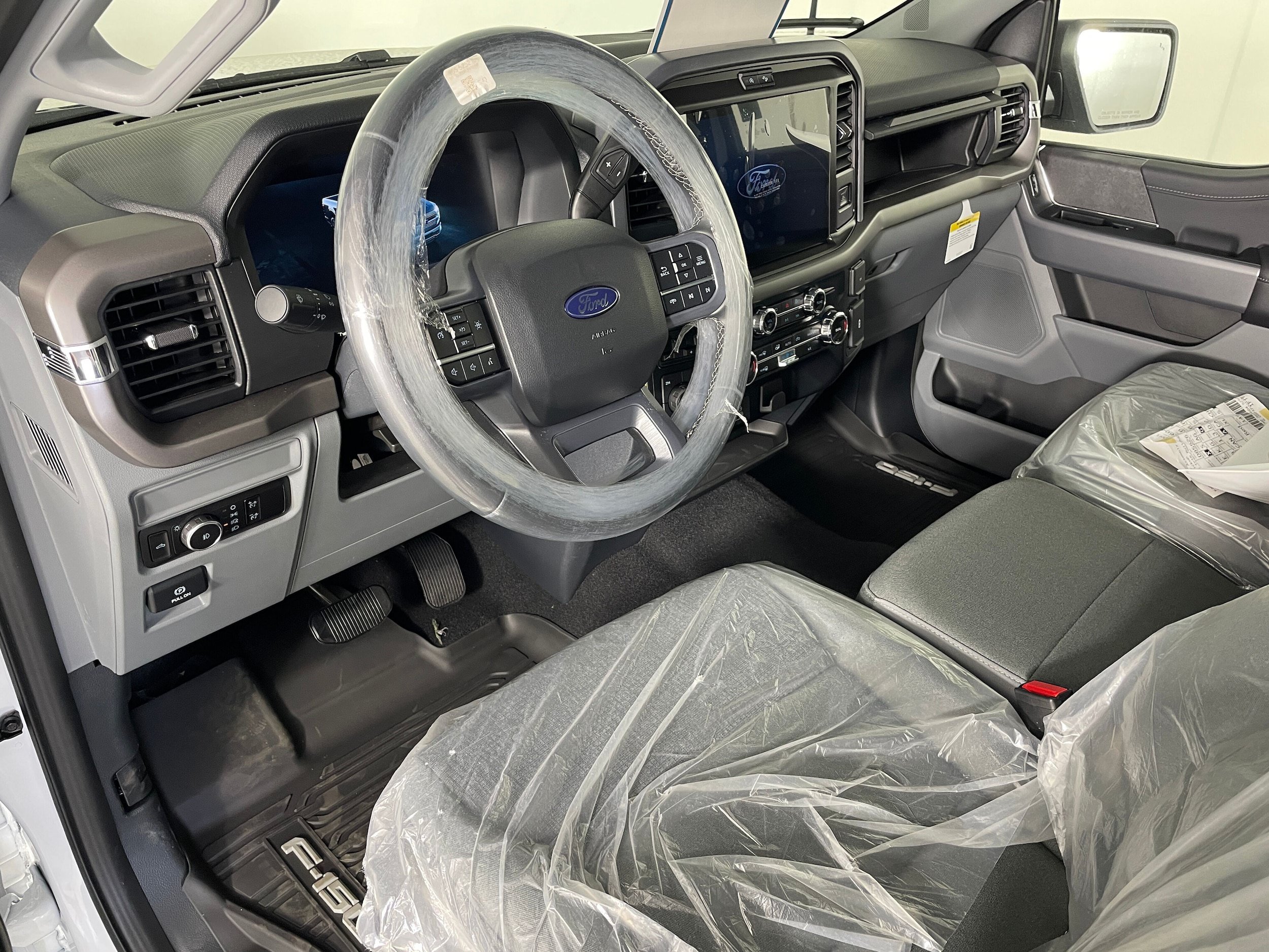 New 2026 Ford F150 XLT w/ FX4 Off-Road Package AWD/4WD image 3