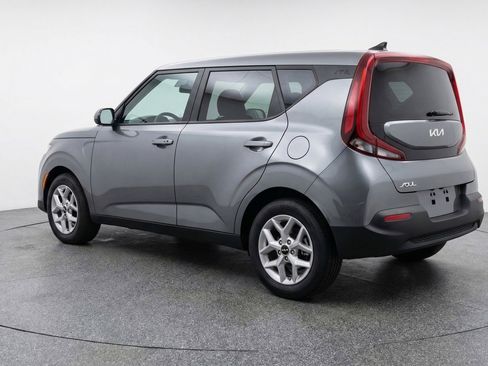 Used 2025 Kia Soul LX w/ LX Technology Package image 6