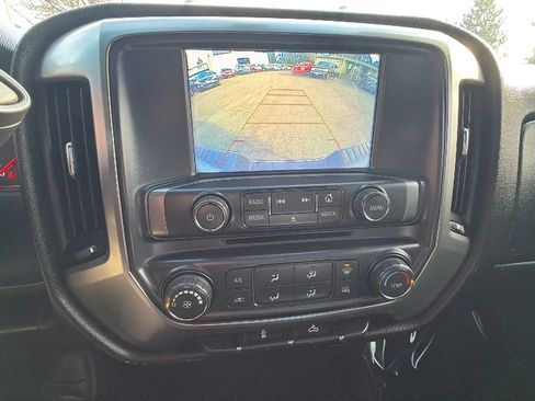Used 2018 Chevrolet Silverado 1500 LT w/ Trailering Package AWD/4WD image 15
