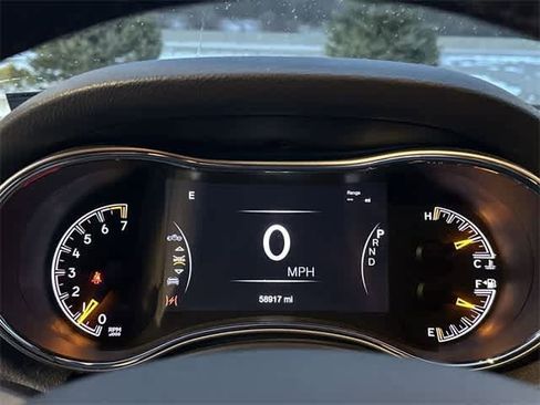 Used 2020 Jeep Grand Cherokee Altitude image 7