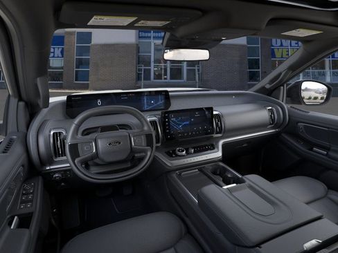 New 2025 Ford Expedition Platinum w/ Stealth Performance Package AWD/4WD image 9