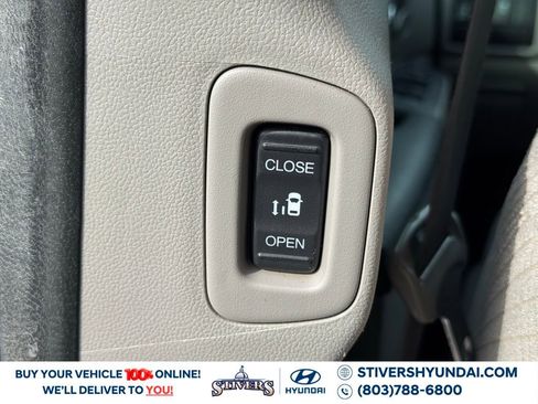 Used 2016 Honda Odyssey SE image 20