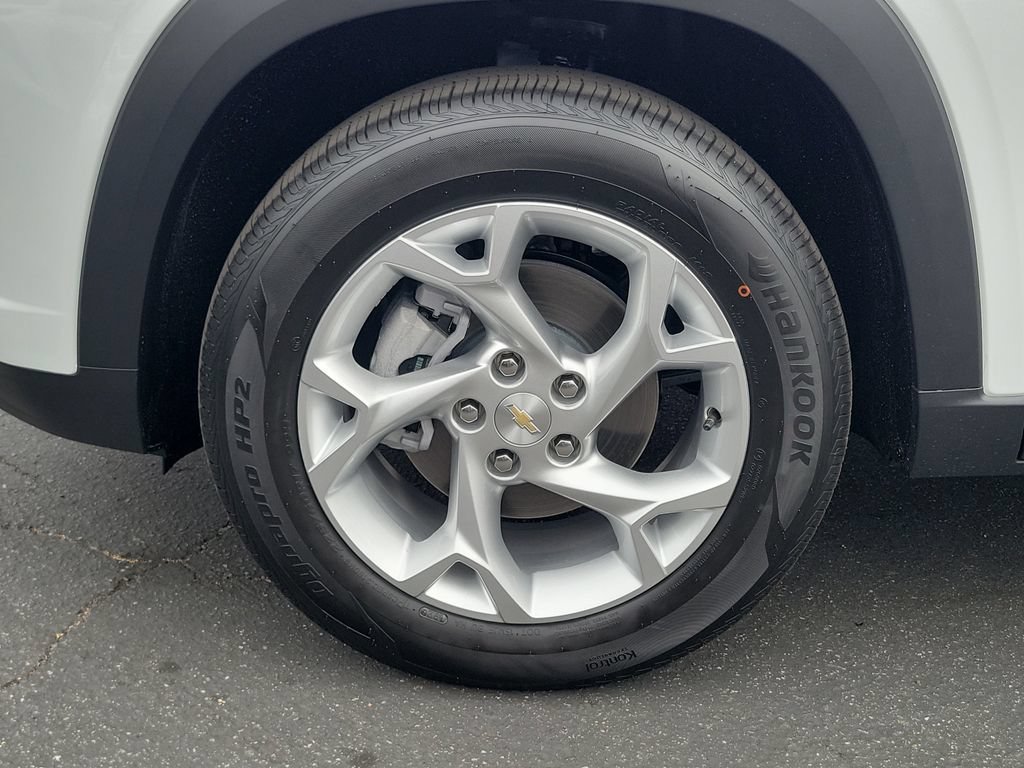 New 2026 Chevrolet Trax LS w/ LS Convenience Package FWD image 22