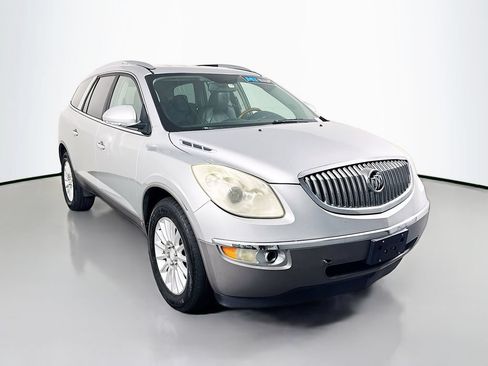 Used 2010 Buick Enclave CXL FWD image 3