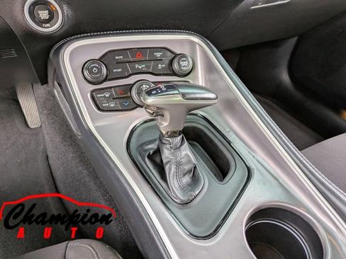 Used 2021 Dodge Challenger SXT w/ Driver Convenience Group image 21