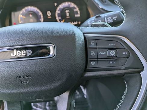 New 2026 Jeep Grand Cherokee Limited w/ Limited Altitude Package AWD/4WD image 13