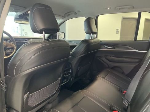 Used 2023 Jeep Grand Cherokee Limited w/ Trailer Tow Prep Group (B) image 22