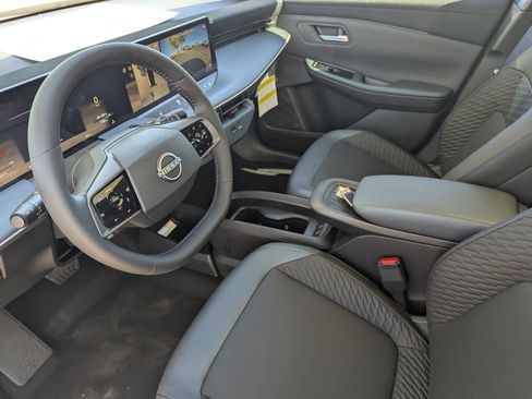 New 2026 Nissan Leaf Platinum+ w/ Cargo Package (Platinum+) image 10