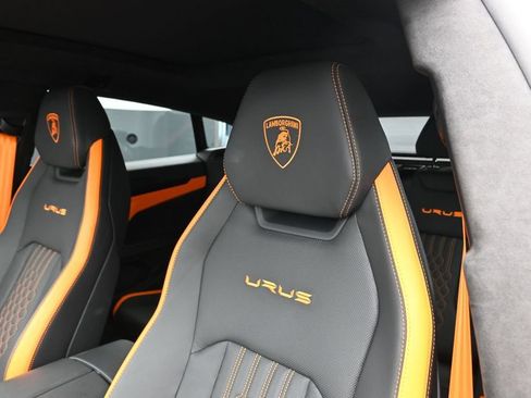 Used 2023 Lamborghini Urus S AWD/4WD image 17