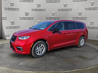 New 2026 Chrysler Pacifica Select video 1