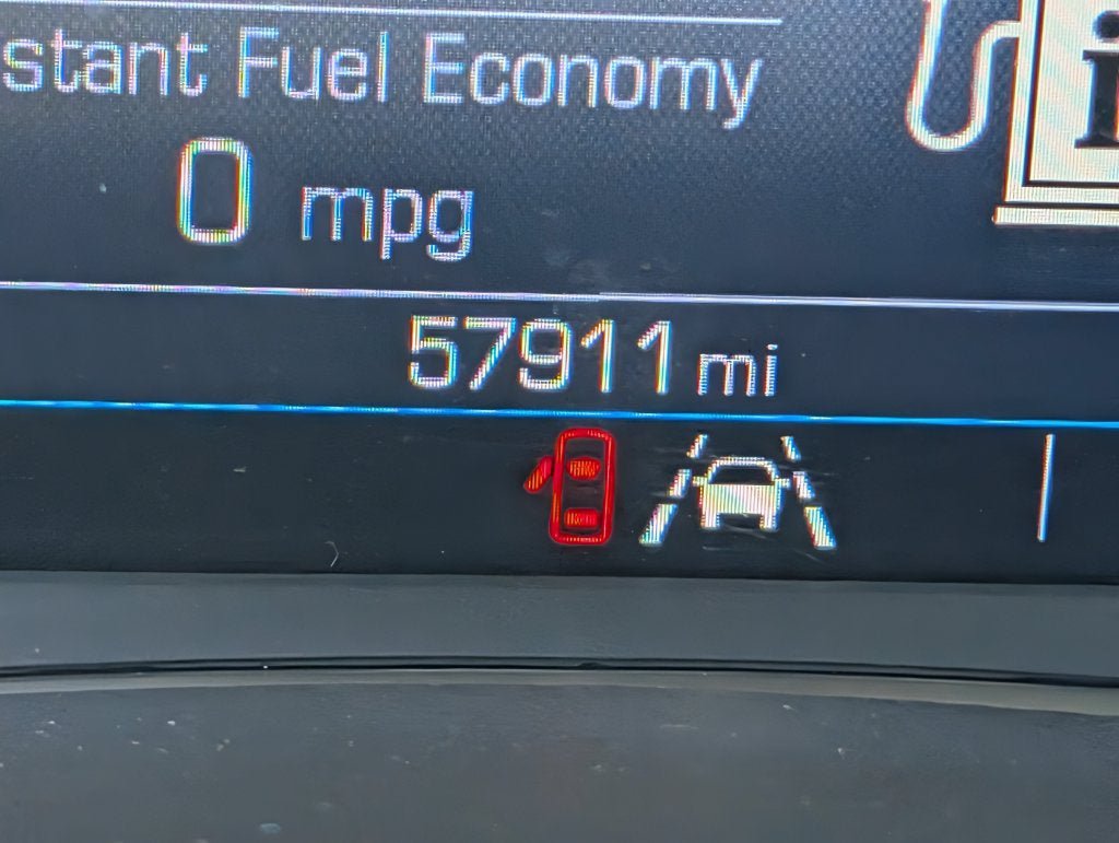 Used 2024 GMC Terrain SLE FWD image 3