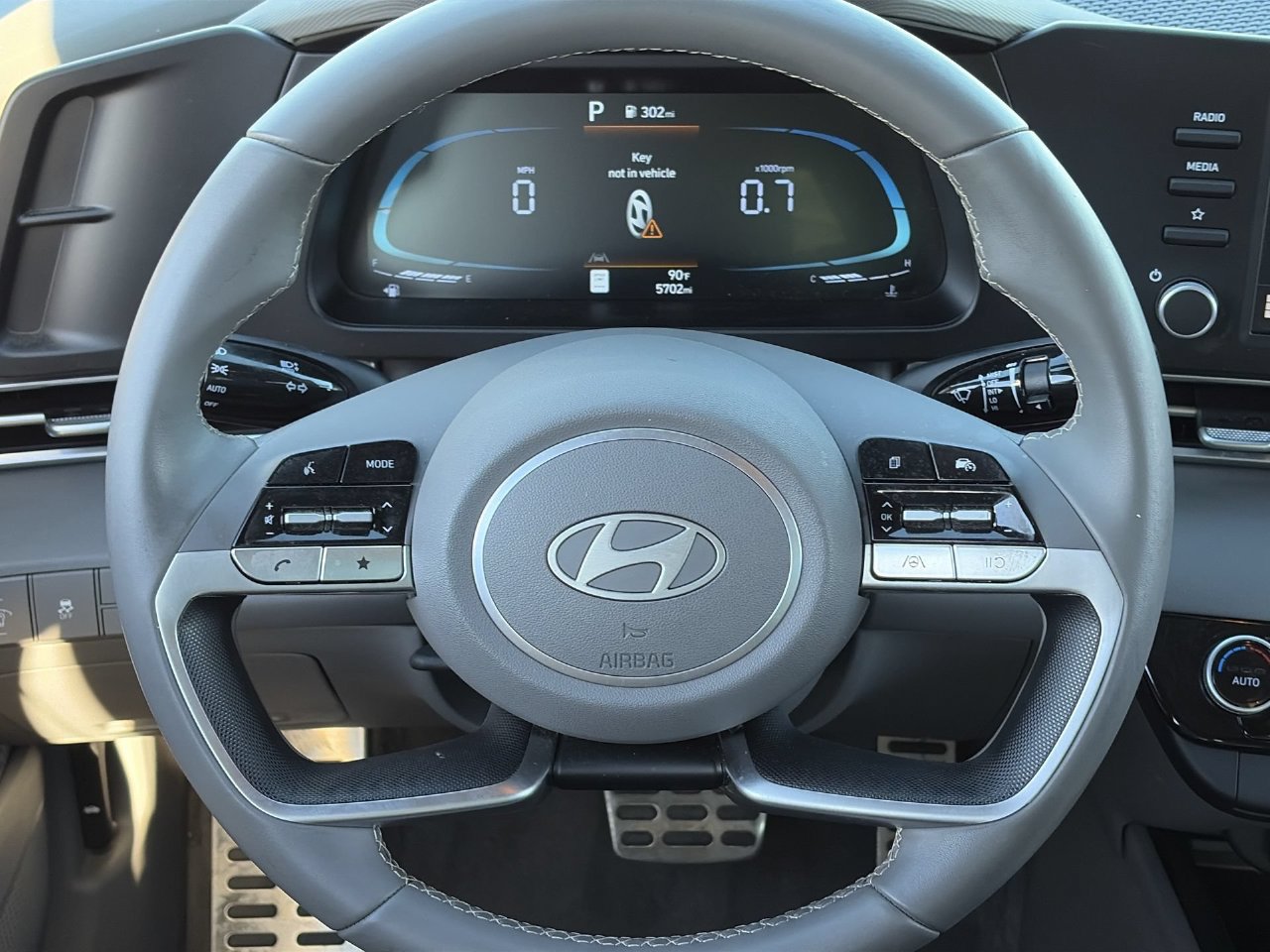 Certified 2025 Hyundai Elantra Sport FWD image 21