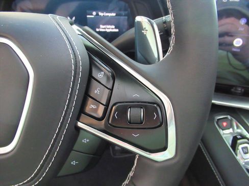 Used 2025 Chevrolet Corvette Z06 image 17