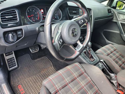 Used 2017 Volkswagen GTI S FWD image 17