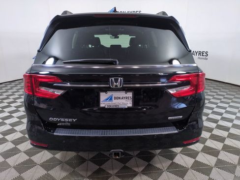 Used 2024 Honda Odyssey Touring image 5