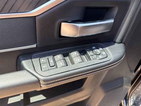 New 2026 RAM 2500 Big Horn AWD/4WD image 18