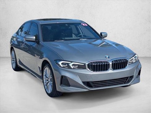 Certified 2023 BMW 330i Sedan w/ Driving Assistance Package RWD image 3