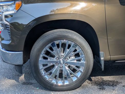 Used 2023 Chevrolet Silverado 1500 LTZ w/ LTZ Premium Package image 14