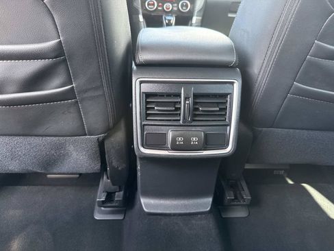 Used 2022 Subaru Forester Limited AWD/4WD image 17