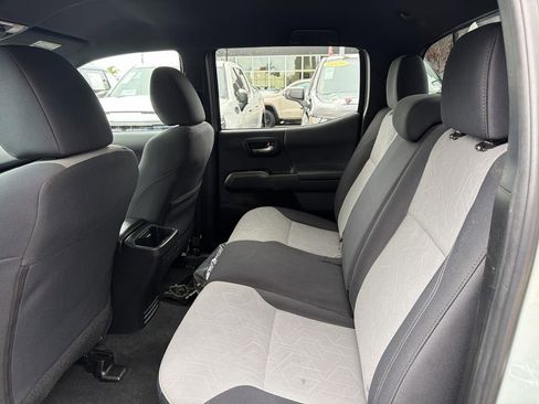 Used 2023 Toyota Tacoma TRD Off-Road image 24