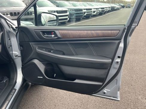 Used 2018 Subaru Outback 2.5i Limited image 31
