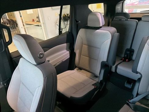 New 2026 Chevrolet Traverse LT image 18