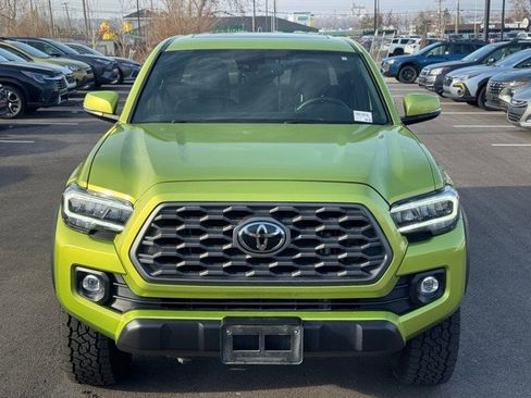 Used 2023 Toyota Tacoma TRD Off-Road w/ TRD Premium Off Road Package image 9