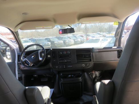 Used 2013 Chevrolet Express 2500 w/ Power Package image 21