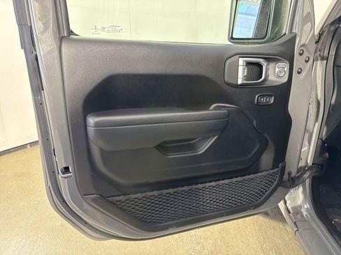 Used 2022 Jeep Wrangler Unlimited Sport S image 20