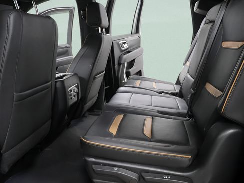 Used 2022 GMC Yukon XL AT4 w/ Max Trailering Package AWD/4WD image 29