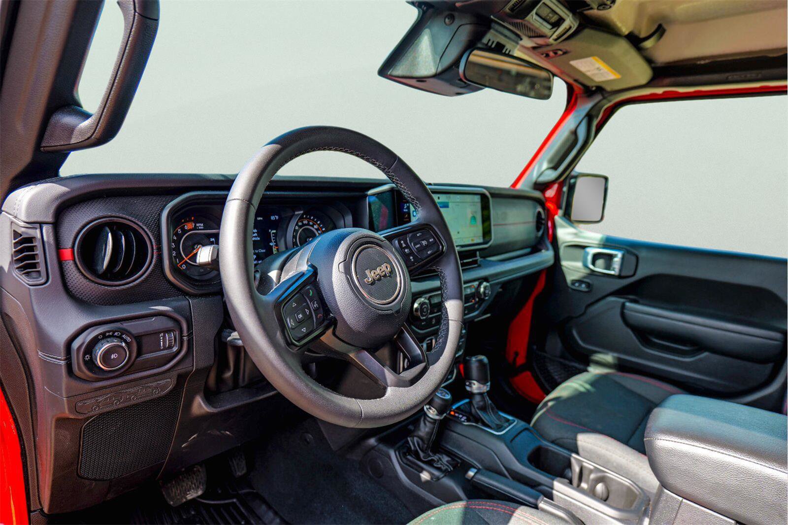 Used 2026 Jeep Wrangler Unlimited Rubicon AWD/4WD image 17
