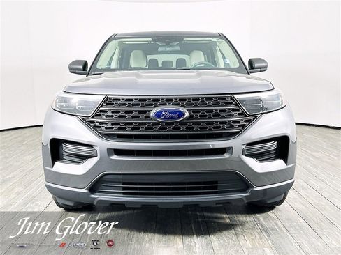 Used 2022 Ford Explorer Base image 2
