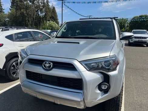 Used 2023 Toyota 4Runner TRD Off-Road Premium w/ Moonroof Package AWD/4WD image 2
