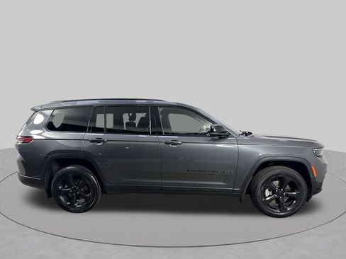 Used 2022 Jeep Grand Cherokee L Laredo AWD/4WD image 37