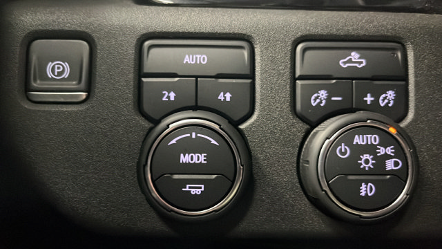 Used 2023 Chevrolet Silverado 1500 RST w/ Protection Package AWD/4WD image 33