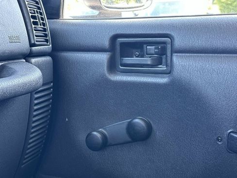 Used 2004 Jeep Wrangler 4WD w/ Dual Top Group image 36