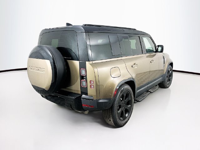 Used 2026 Land Rover Defender 110 S AWD/4WD image 5