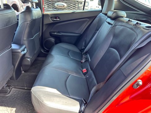 Used 2021 Toyota Prius FWD image 10