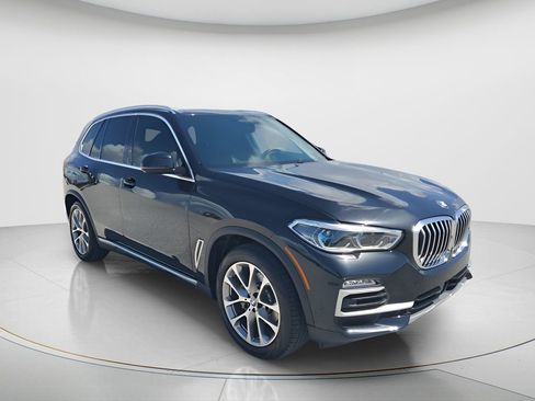 Used 2019 BMW X5 xDrive40i w/ Executive Package AWD/4WD image 3
